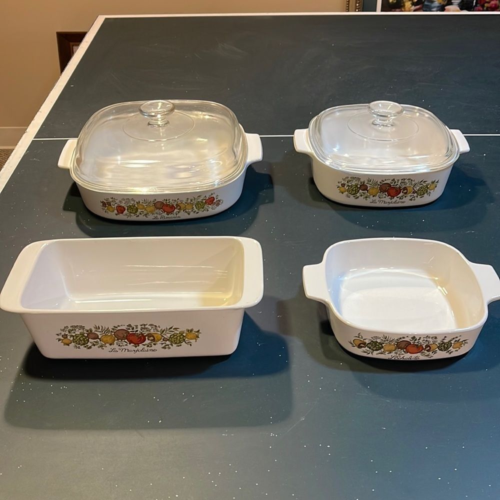 Corningware Vintage 1970’s set